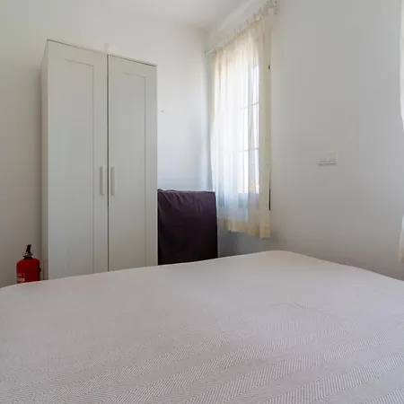 Apartamento Naro Marina