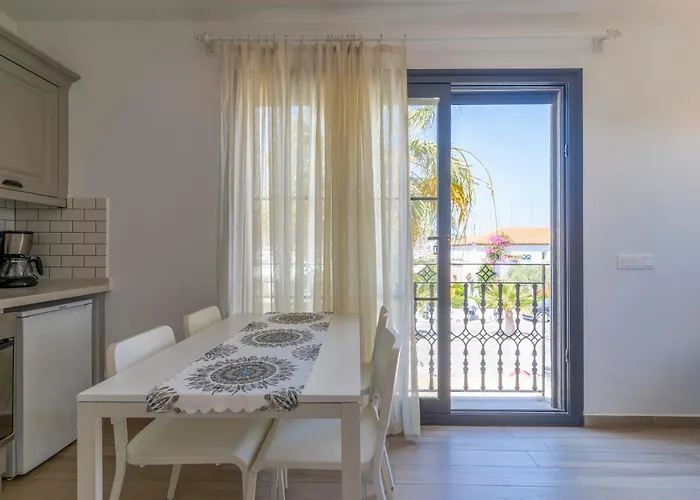 Naro Marina * Çeşme