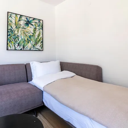 Apartment Naro Marina